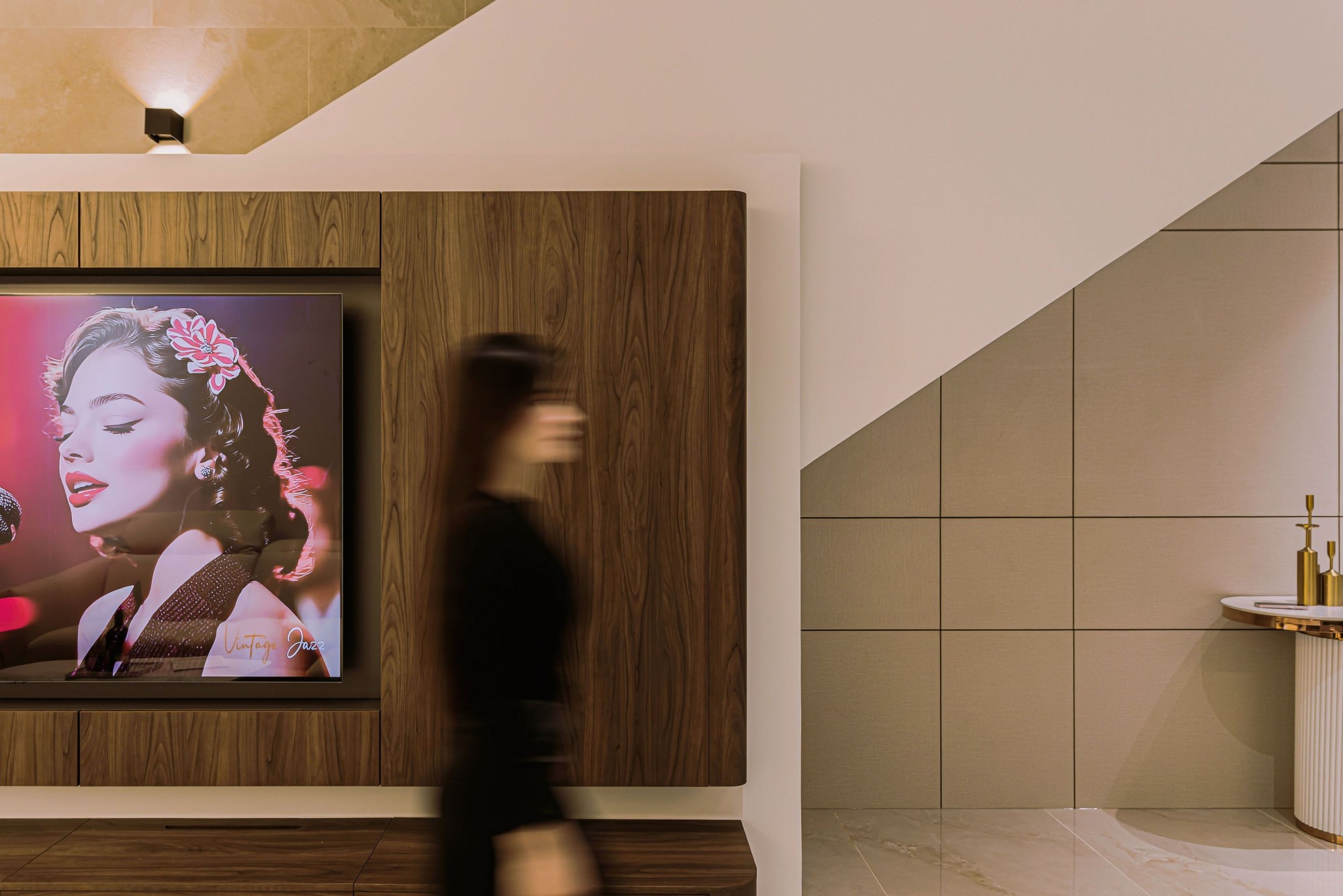 Migrare House Actual Works