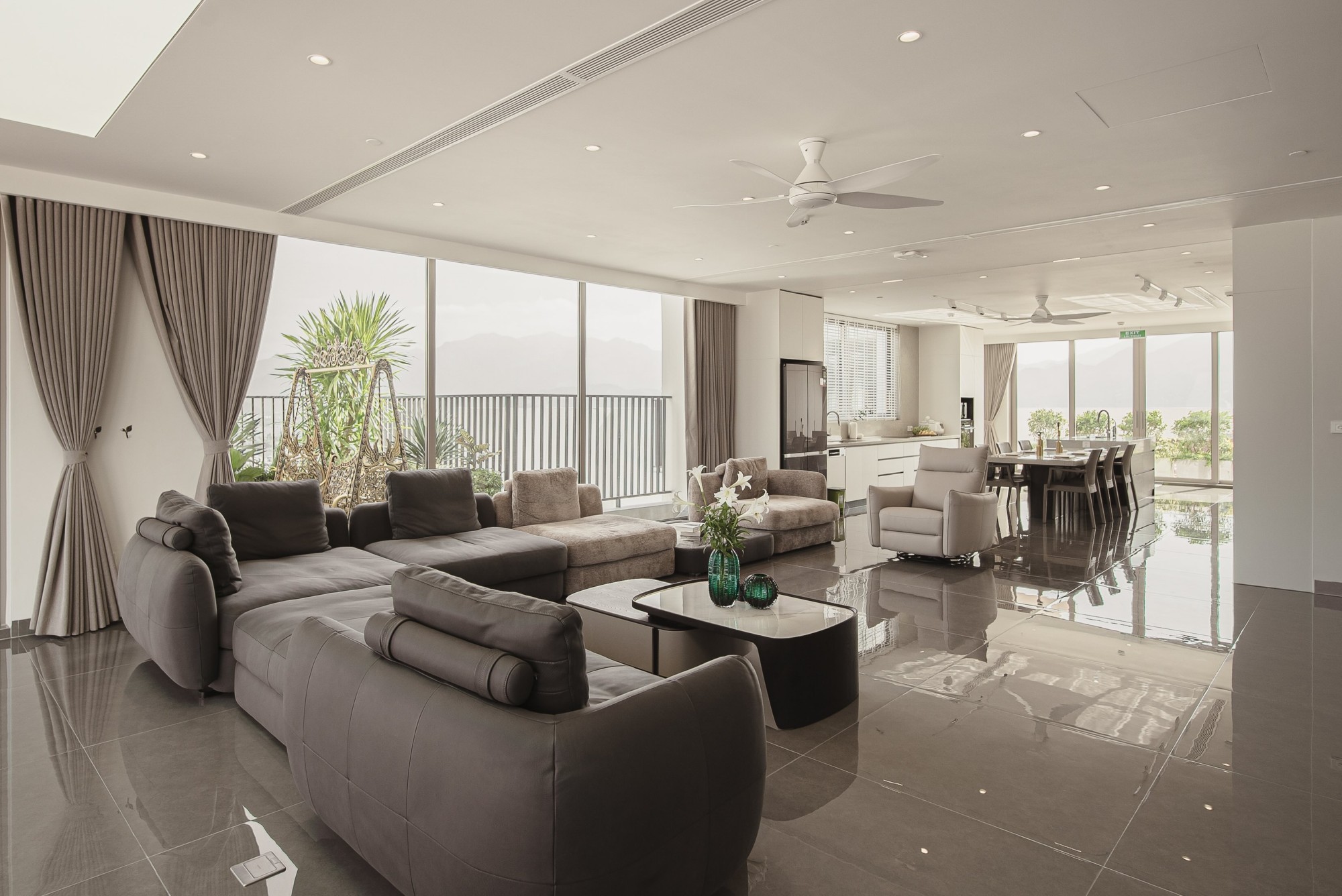 The Twin Penthouse | 1602